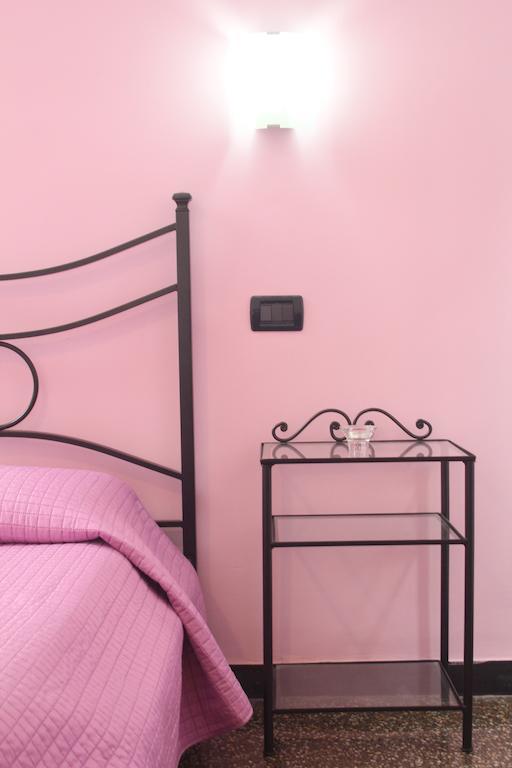Bed & Breakfast La Rosa Dei Venti Genua Rum bild