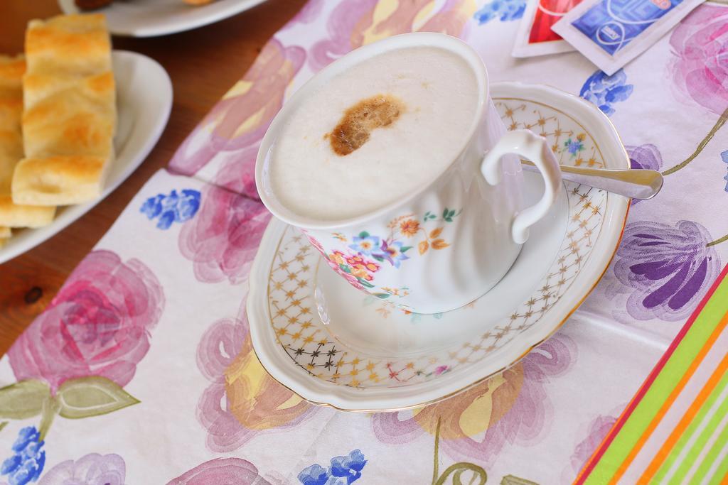Bed & Breakfast La Rosa Dei Venti Genua Exteriör bild
